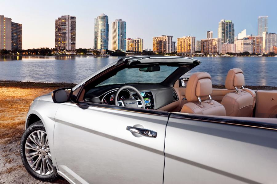  Chrysler 200 Convertible 2011 года  (фото 55 из 73)
